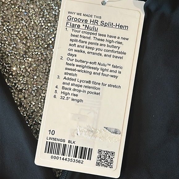 Lululemon Groove Super-High-Rise Split-Hem Flare Pant *Nulu
Black size 10 NWT - Picture 3 of 5